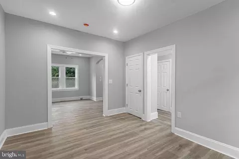 Entry Way - 209 E 24th St, Wilmington, DE 19802 photo 6 of 15