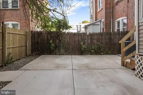 Exterior - 209 E 24th St, Wilmington, DE 19802 photo 4 of 17