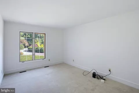 Bedroom - 9 Mccormick Dr, Hockessin, DE 19707 photo 4 of 5