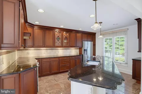 Kitchen - 9 Mccormick Dr, Hockessin, DE 19707 photo 7 of 8