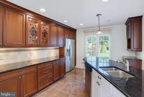 Kitchen - 9 Mccormick Dr, Hockessin, DE 19707 photo 6 of 8