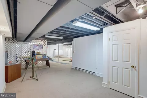 Entry Way - 9 Mccormick Dr, Hockessin, DE 19707 photo 4 of 5
