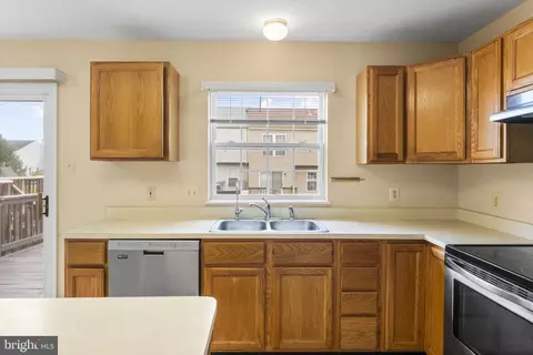 Kitchen - 111 Lauren Pl, Newark, DE 19702 photo 3 of 3