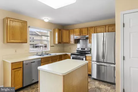 Kitchen - 111 Lauren Pl, Newark, DE 19702 photo 2 of 3