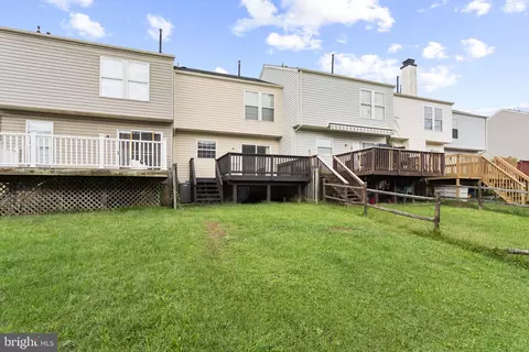 Exterior - 111 Lauren Pl, Newark, DE 19702 photo 9 of 11