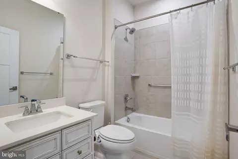 Entry Way - 272 Anglesey Dr, Middletown, DE 19709 photo 9 of 10