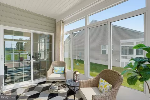 Exterior - 272 Anglesey Dr, Middletown, DE 19709 photo 11 of 12