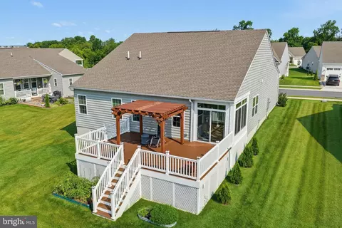 Exterior - 272 Anglesey Dr, Middletown, DE 19709 photo 2 of 12