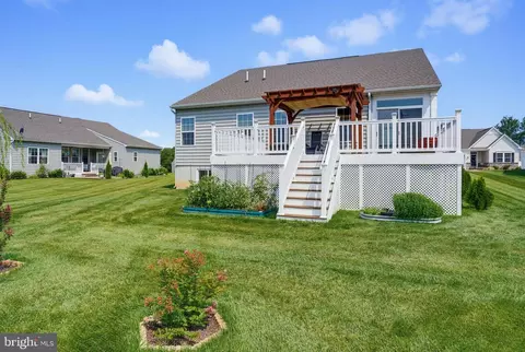 Exterior - 272 Anglesey Dr, Middletown, DE 19709 photo 5 of 12