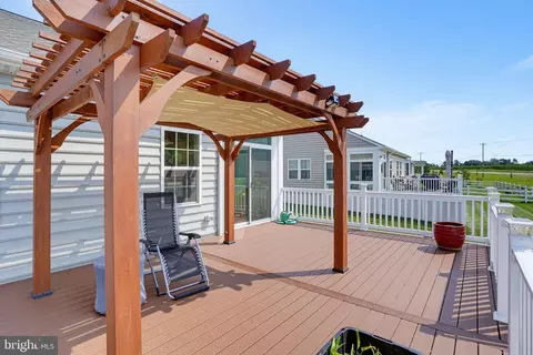 Exterior - 272 Anglesey Dr, Middletown, DE 19709 photo 7 of 12