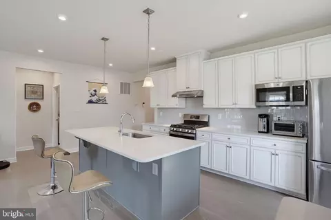 Kitchen - 272 Anglesey Dr, Middletown, DE 19709 photo 2 of 2