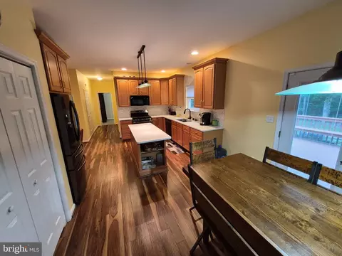 Kitchen - 422 Post Oak Ln, Newark, DE 19702 photo 2 of 2