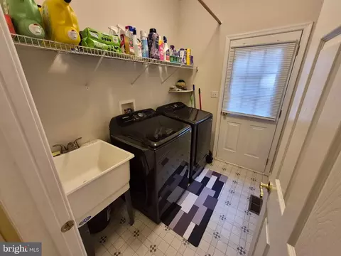 Other - 422 Post Oak Ln, Newark, DE 19702 photo 5 of 16