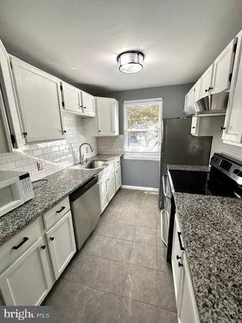 Kitchen - 326 Brandon Dr, Bear, DE 19701 photo 1 of 2