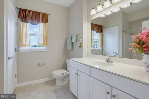 Bath - 101 Colonial Downs Ct #1306, Newark, DE 19702 photo 2 of 2
