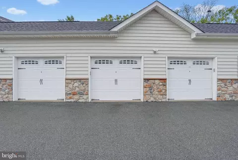 Exterior - 101 Colonial Downs Ct #1306, Newark, DE 19702 photo 8 of 8
