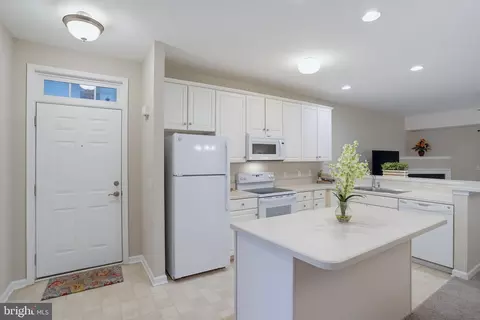 Kitchen - 101 Colonial Downs Ct #1306, Newark, DE 19702 photo 5 of 5