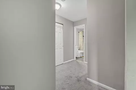 Entry Way - 7 Gull Turn Turn, Newark, DE 19702 photo 4 of 4