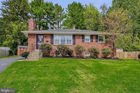 2449 E Parris Dr, Wilmington, DE 19808