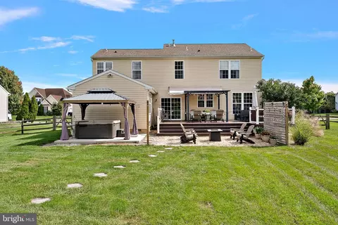 Exterior - 230 Murphy Dr, Middletown, DE 19709 photo 4 of 5