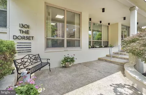 1301 N Harrison St #1105, Wilmington, DE 19806