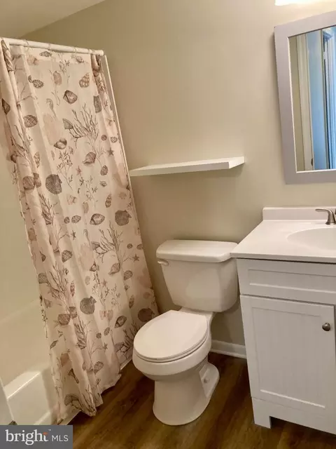 Bath - 6 Atram Hall, Dover, DE 19904 photo 1 of 1