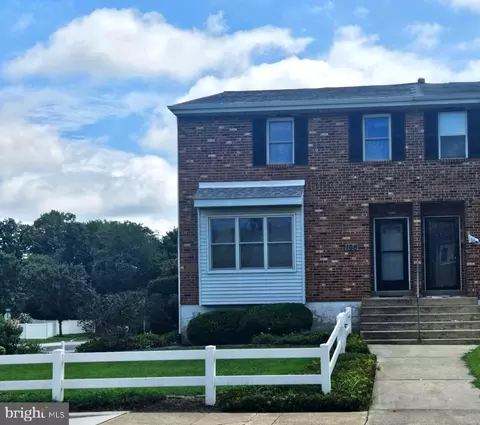 168 E Green Valley Circle Cir, Newark, DE 19711