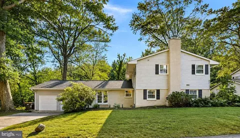 4 N Cliffe Dr, Wilmington, DE 19809