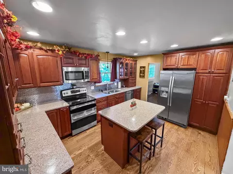 Kitchen - 12 Slates End End, Newark, DE 19702 photo 2 of 3
