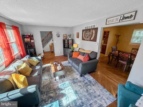Living - 12 Slates End End, Newark, DE 19702 photo 1 of 1