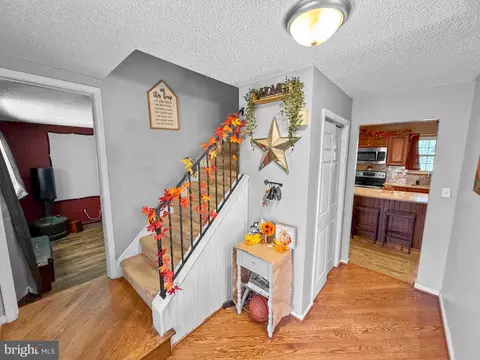 Entry Way - 12 Slates End End, Newark, DE 19702 photo 1 of 4