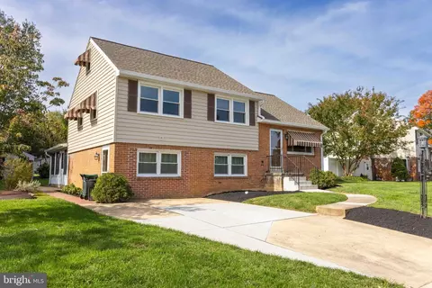 2615 E Robino Dr, Wilmington, DE 19808