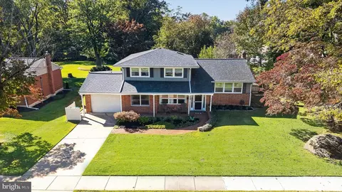 2720 Bardell Dr, Wilmington, DE 19808