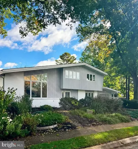 411 Radcliffe Dr, Newark, DE 19711