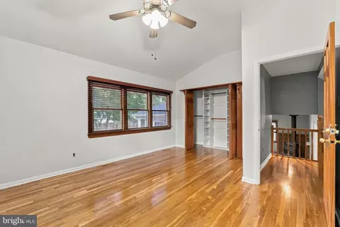 Entry Way - 24 Ardmore Rd, Newark, DE 19713 photo 6 of 6