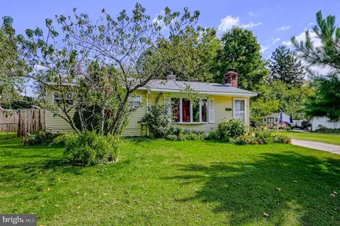 54 St John Dr, Wilmington, DE 19809