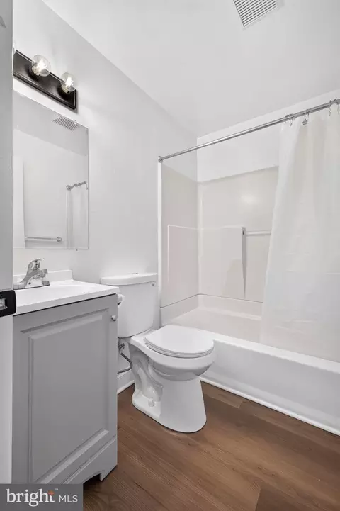 Bath - 504 E 3rd St, Wilmington, DE 19801 photo 1 of 1