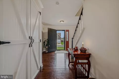 Entry Way - 20 Stearrett Dr, Newark, DE 19702 photo 1 of 8