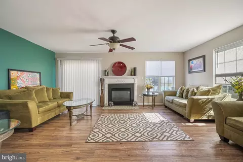 Living - 302 Liborio Dr, Middletown, DE 19709 photo 2 of 2