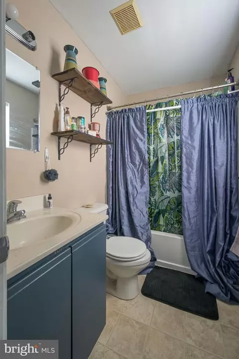Bath - 302 Liborio Dr, Middletown, DE 19709 photo 1 of 2
