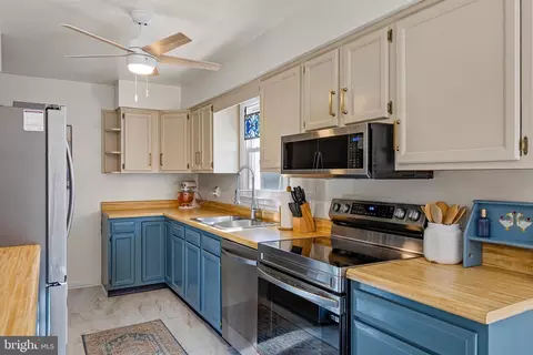 Kitchen - 4 Kipling Dr, Newark, DE 19702 photo 1 of 3