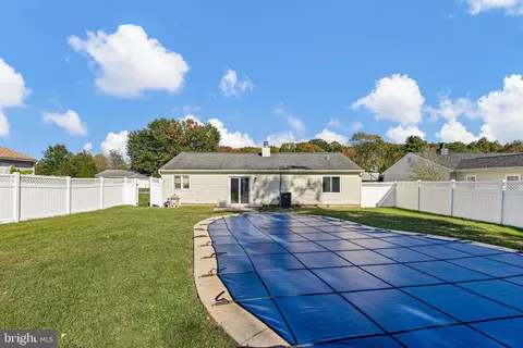 124 Piano Dr, Newark, DE 19713 photo 3