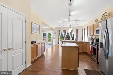 Entry Way - 404 Hampton Ct N, Middletown, DE 19709 photo 1 of 1
