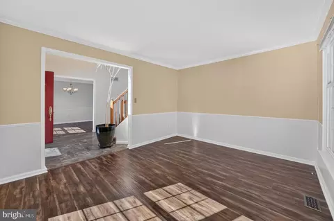 Entry Way - 10 Moonlight Ct, Newark, DE 19702 photo 3 of 7