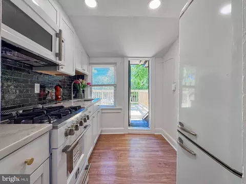 Kitchen - 101 E 35th St, Wilmington, DE 19802 photo 3 of 5
