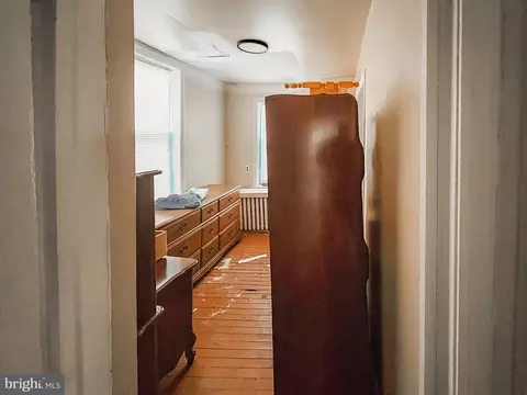 Entry Way - 101 E 35th St, Wilmington, DE 19802 photo 7 of 7