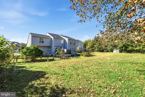 Exterior - 20 E Minglewood Dr, Middletown, DE 19709 photo 7 of 8