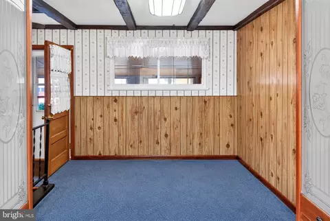 Entry Way - 418 E Basin Rd, New Castle, DE 19720 photo 1 of 2