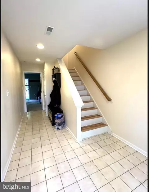 Entry Way - 7 Shawn Ln, Bear, DE 19701 photo 2 of 3