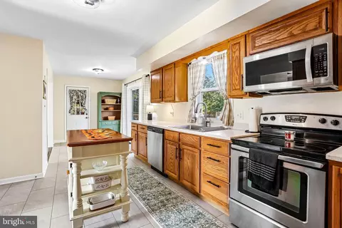 Kitchen - 123 Michael Ln, Bear, DE 19701 photo 3 of 3
